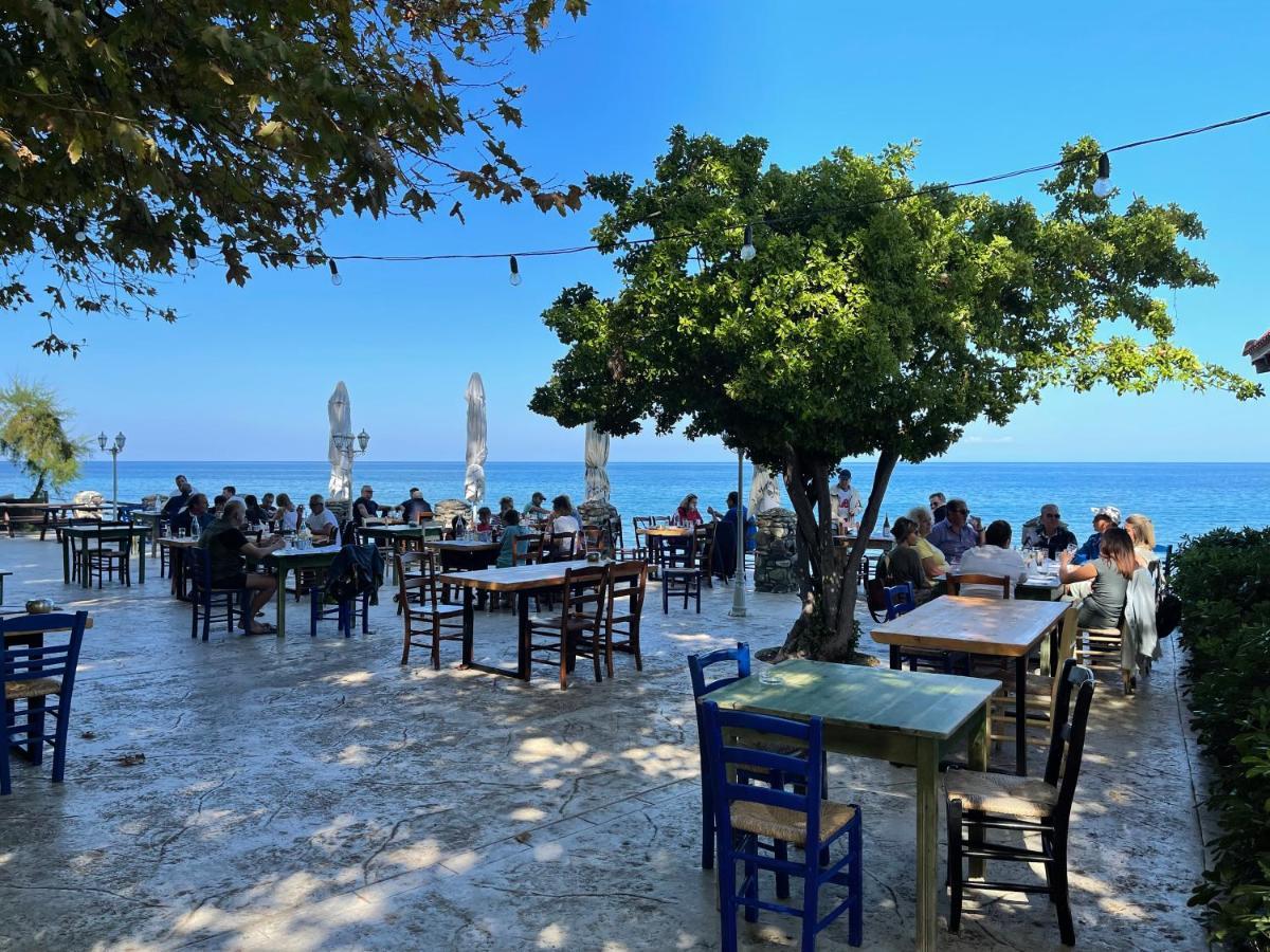 Hotel Kokkino Nero Ngoại thất bức ảnh