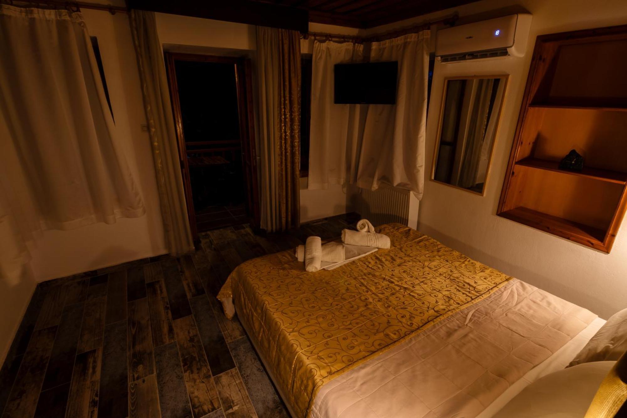 Hotel Kokkino Nero Ngoại thất bức ảnh
