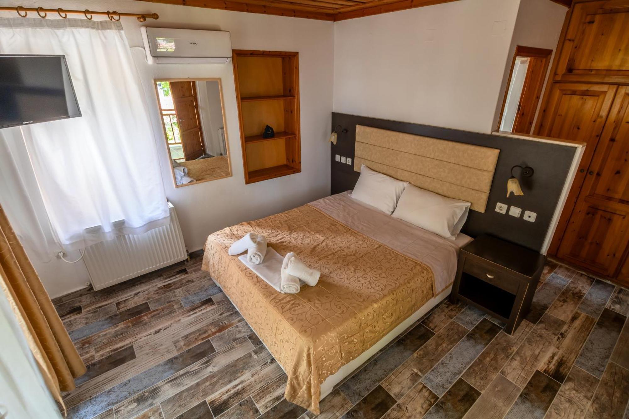 Hotel Kokkino Nero Ngoại thất bức ảnh