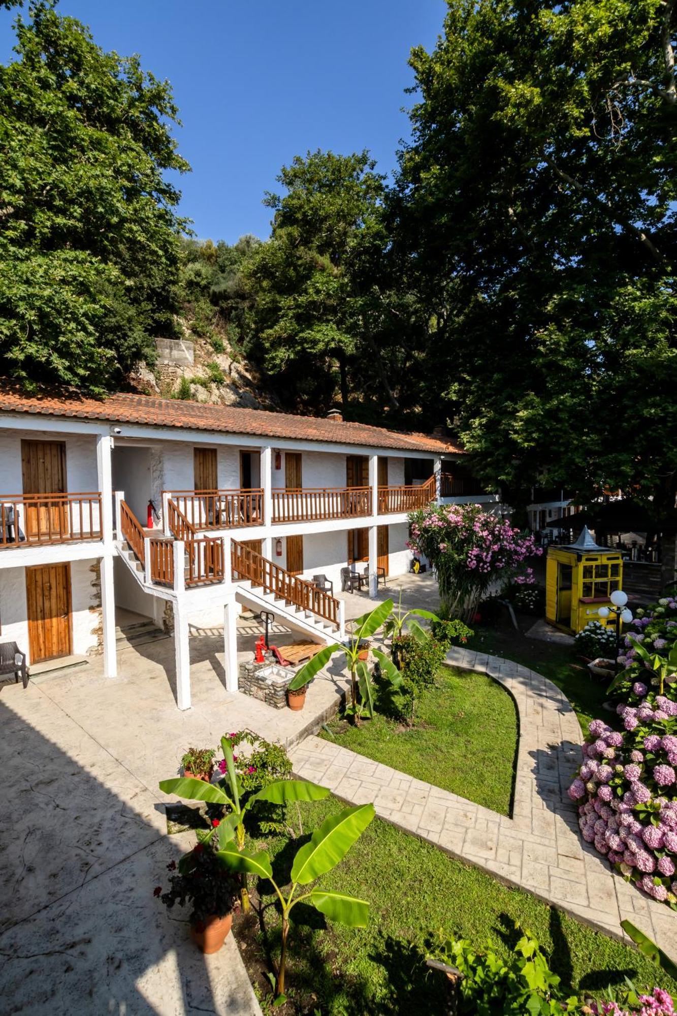 Hotel Kokkino Nero Ngoại thất bức ảnh