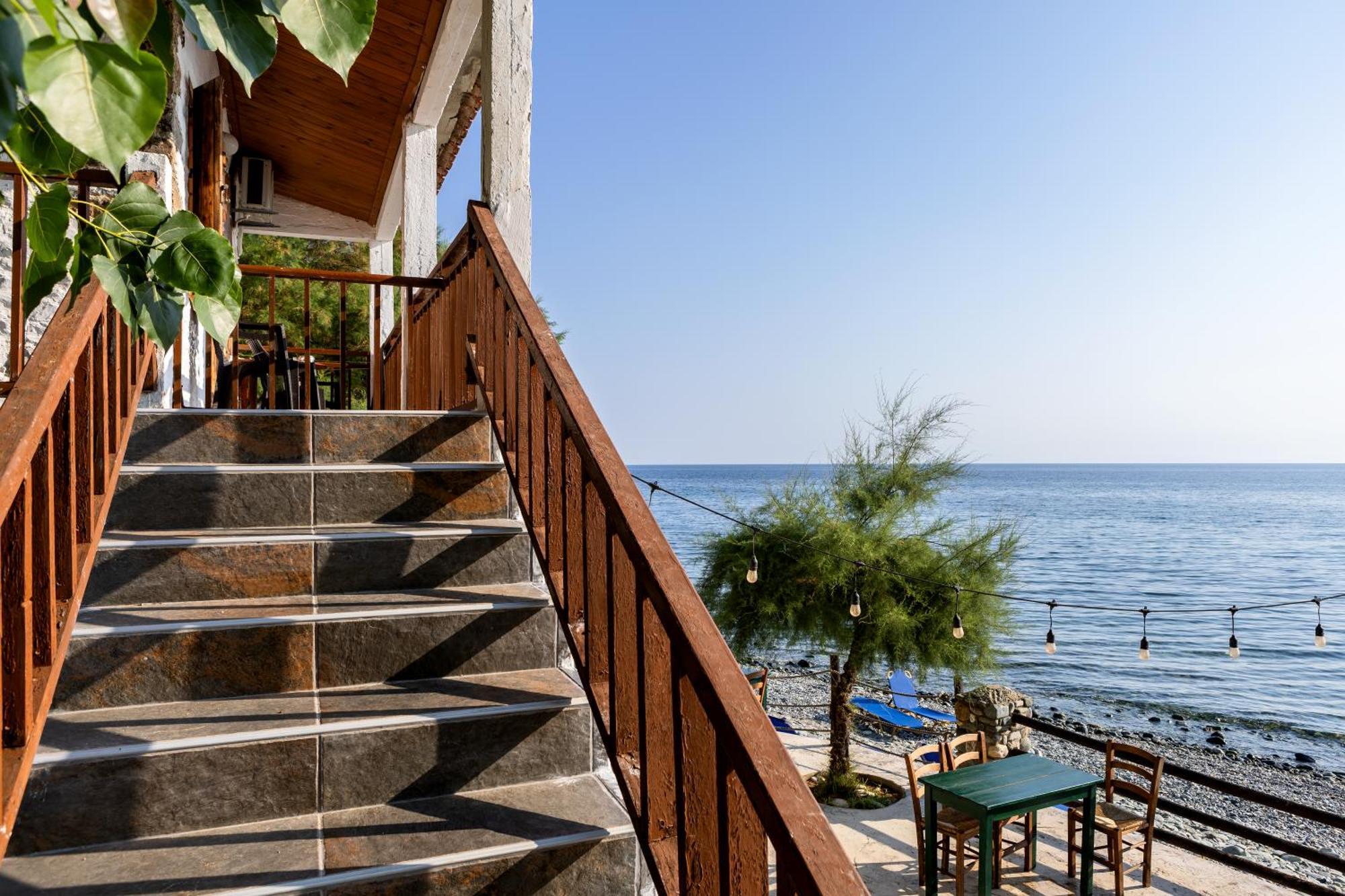 Hotel Kokkino Nero Ngoại thất bức ảnh